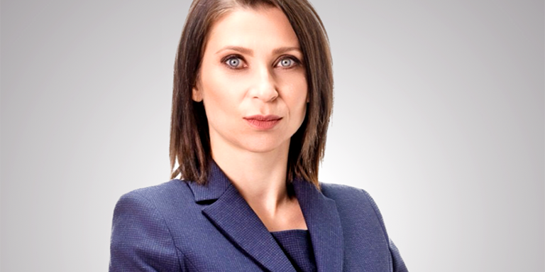 Искра Михайлова: Безотговорно е да се закрива "Марица-изток"